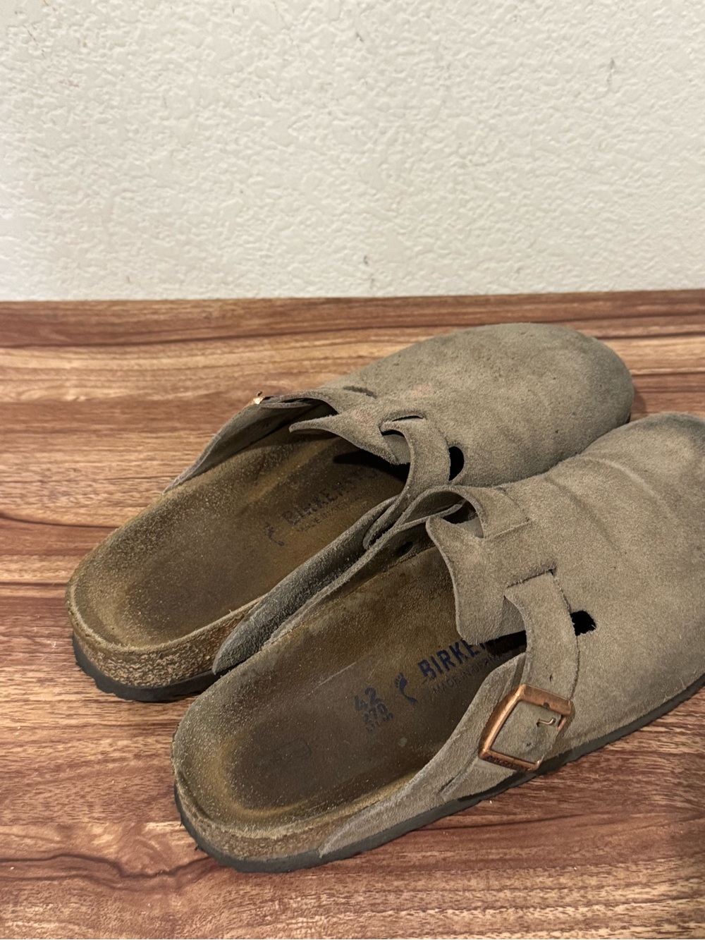 Used Birkenstock Boston Soft Footbed Suede Leather - Color Taupe Size 11 Narrow - Picture 2 of 4